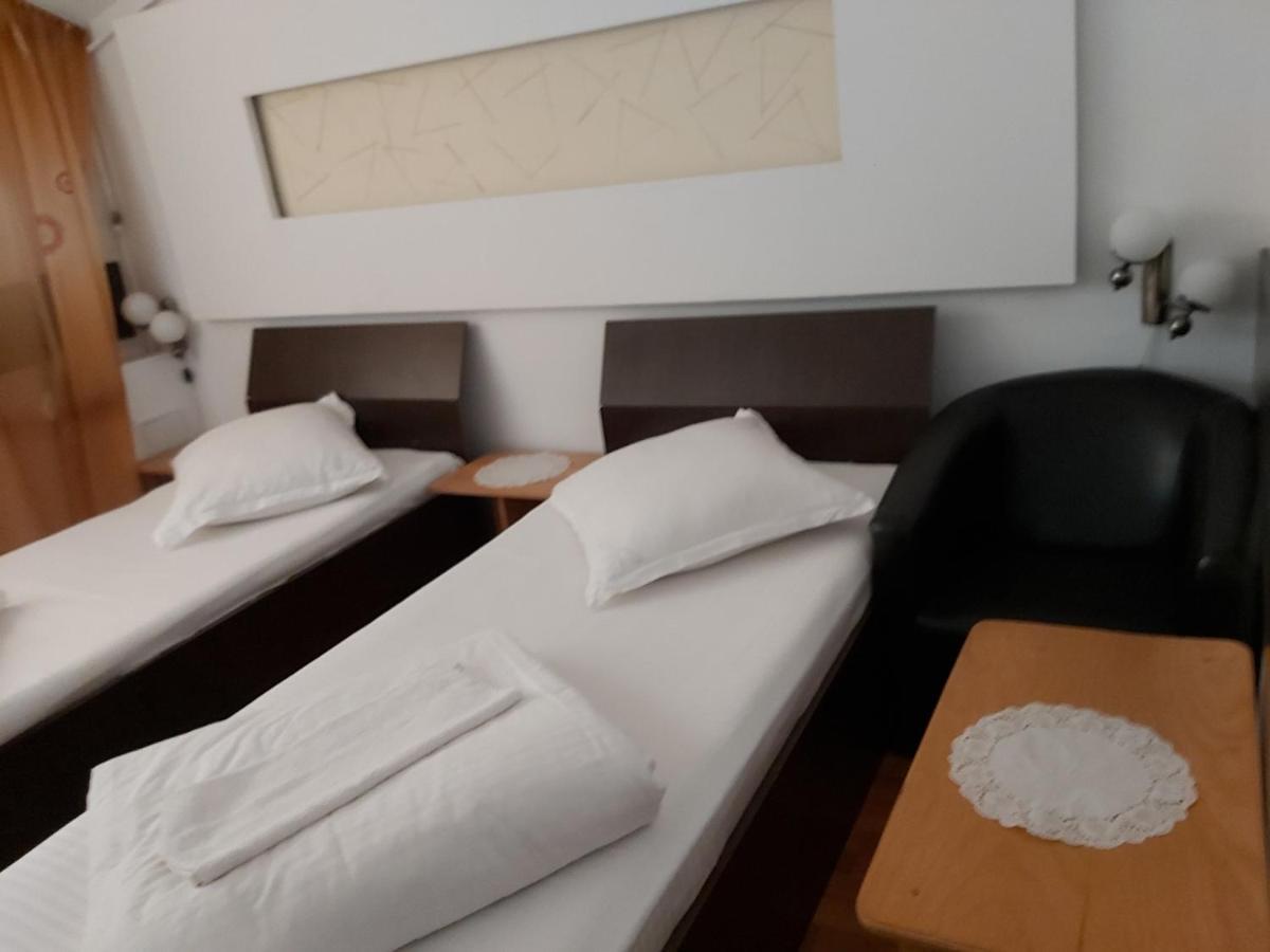 Hotel Turist Reșița Dış mekan fotoğraf