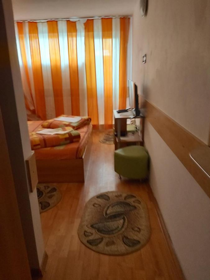 Hotel Turist Reșița Dış mekan fotoğraf