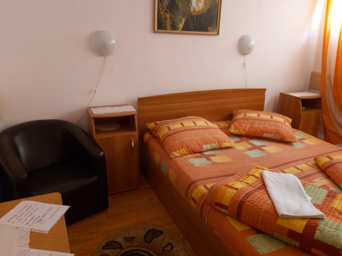 Hotel Turist Reșița Dış mekan fotoğraf