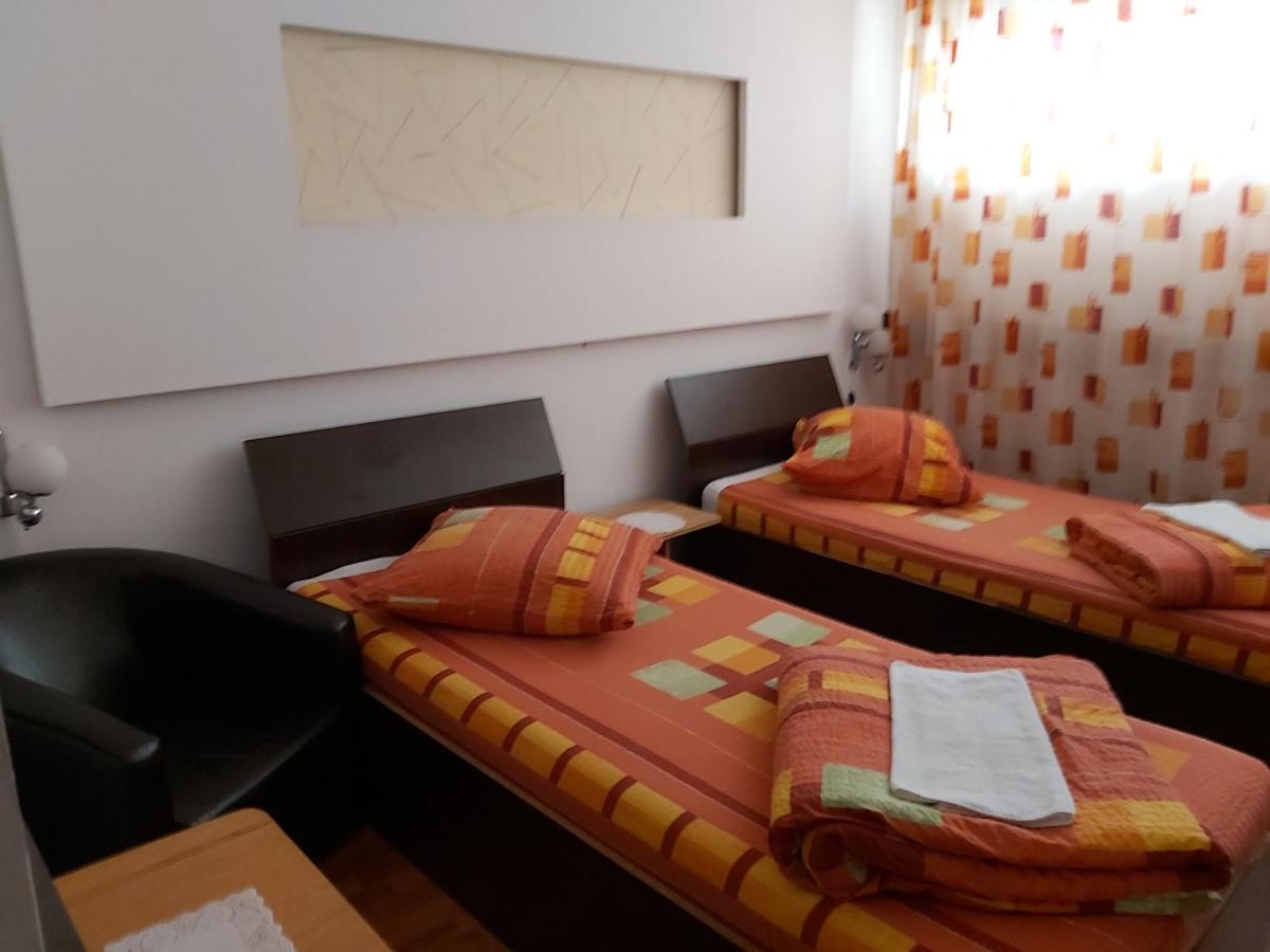 Hotel Turist Reșița Dış mekan fotoğraf